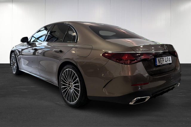 Mercedes-Benz E300 2025 – bild 4