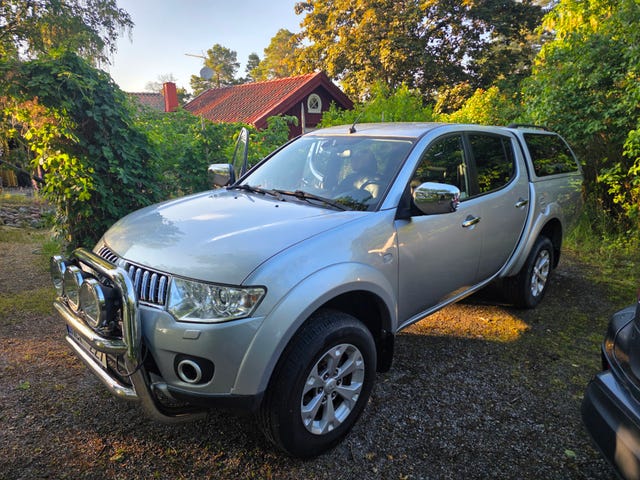 Mitsubishi L200 2012