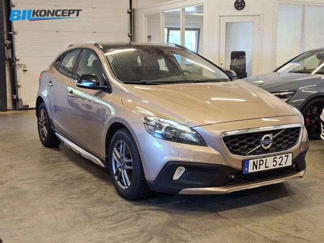 Volvo V40 Cross Country 2015