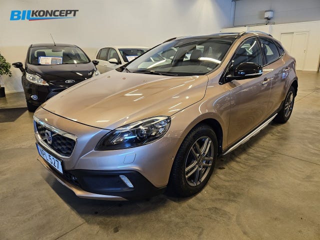 Volvo V40 Cross Country 2015