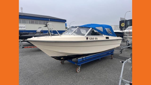 Uttern 5200 DC Yamaha F60 89/05