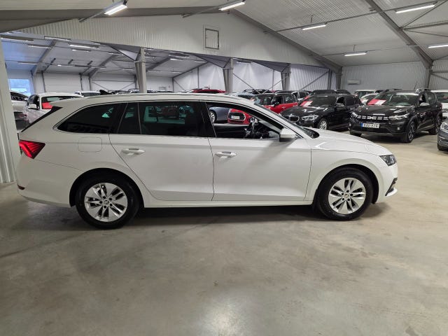 Skoda Octavia 2023 – bild 3