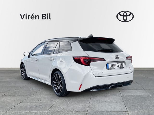 Toyota Corolla 2025 – bild 2