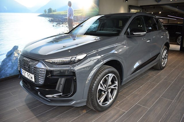 Audi Q6 e-tron 2025