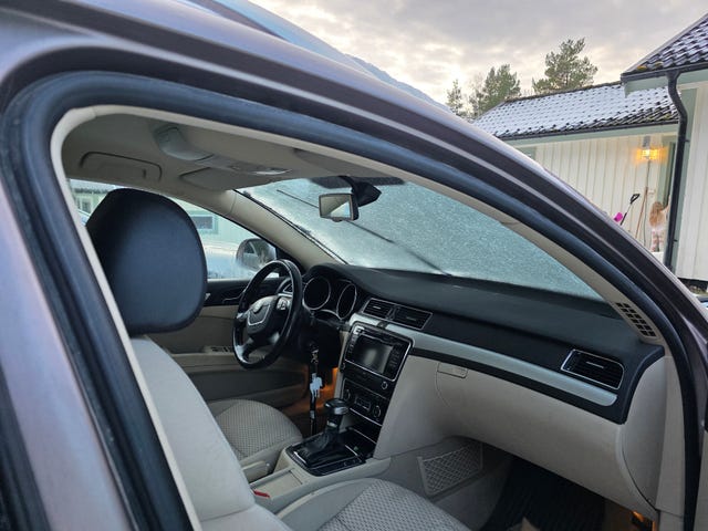 Skoda Superb 2011