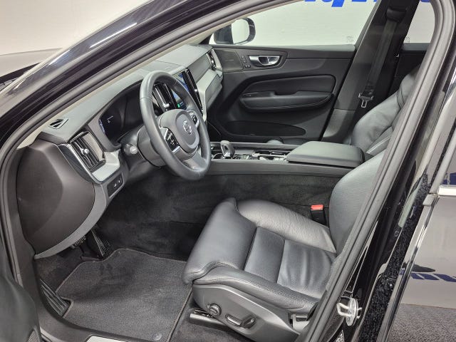 Volvo XC60 2023 – bild 2