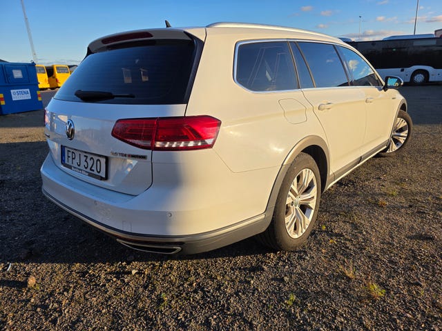 Volkswagen Passat Alltrack 2016 – bild 3