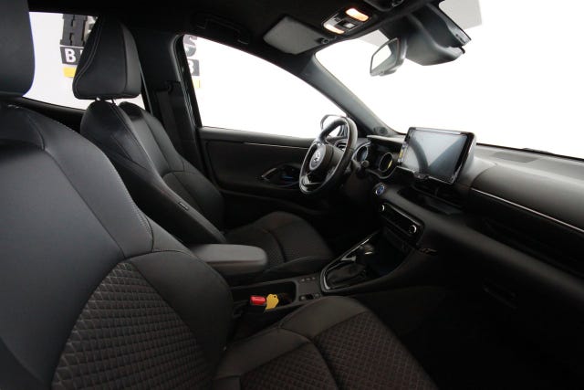 Toyota Yaris 2022 – bild 3