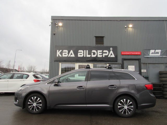 Toyota Avensis 2013