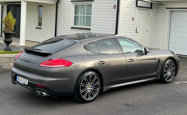 Porsche Panamera 2016