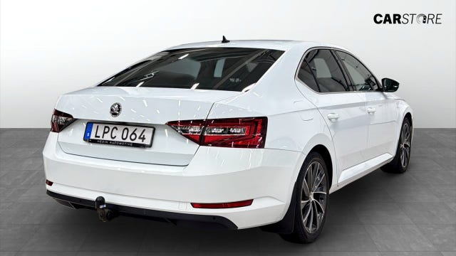 Skoda Superb 2016 – bild 2