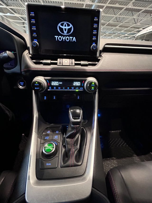 Toyota RAV4 2021 – bild 4