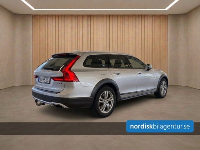 Volvo V90 Cross Country 2019 – bild 3