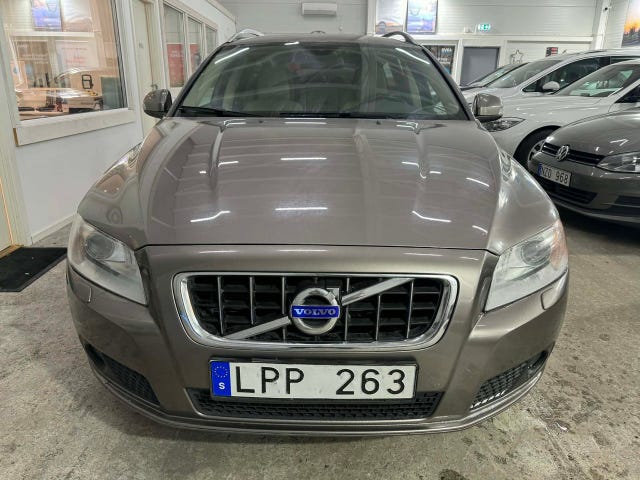 Volvo V70 2011