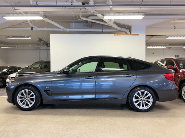 BMW 320 2018 – bild 2