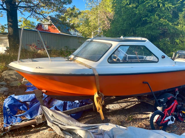 Crescent 495 HT + Mariner 50 hk + 30-kärra – klassisk svensk båt