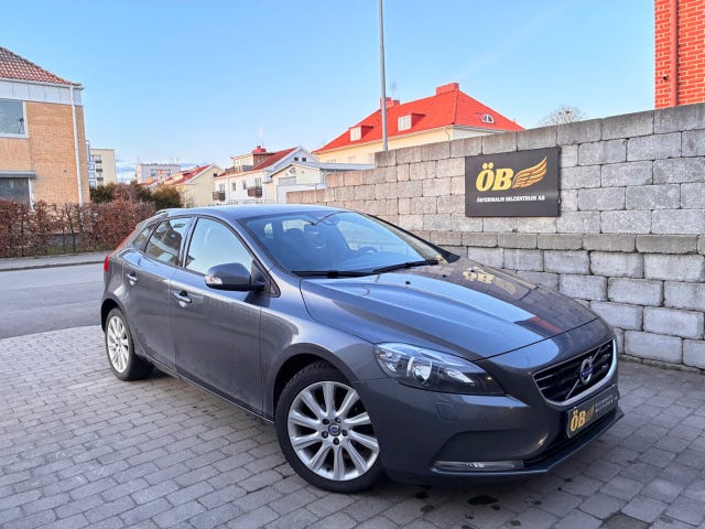 Volvo V40 2014