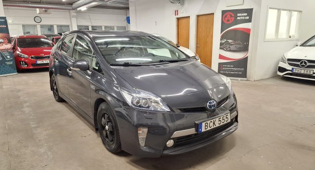 Toyota Prius Plug-in Hybrid 2014