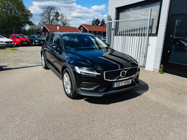 Volvo V60 Cross Country 2022