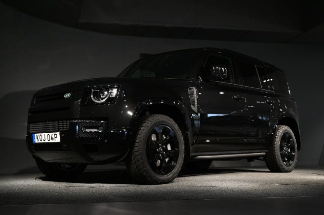 Land Rover Defender 110 2025