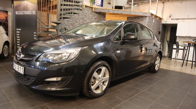 Opel Astra 2013