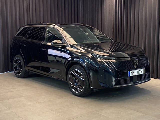 Peugeot e-5008 2025