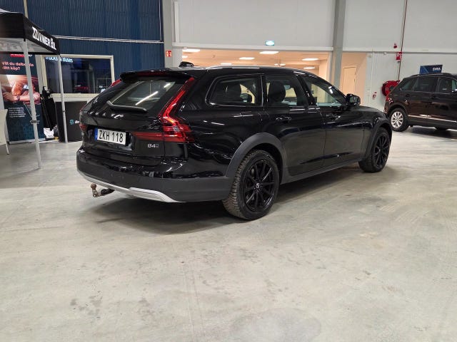 Volvo V90 Cross Country 2022 – bild 3