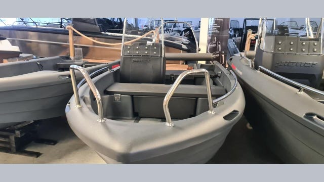 Pioner 14 2026 Mercury F25 ELPT 2026
