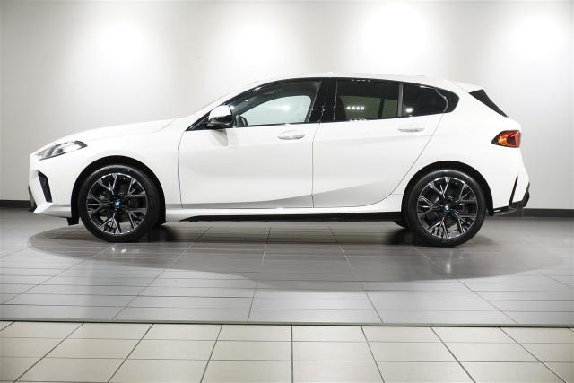 BMW 120 2026 – bild 2