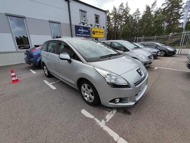 Peugeot 5008 2012
