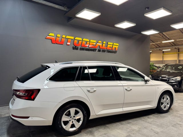 Skoda Superb 2018 – bild 3