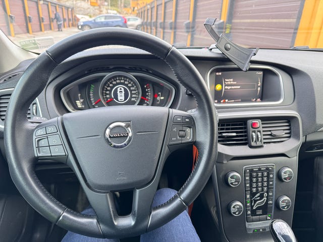 Volvo V40 2018