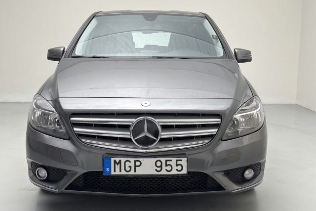 Mercedes-Benz B 180 2012