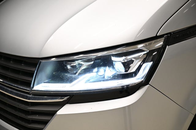 Volkswagen Transporter 2021 – bild 4