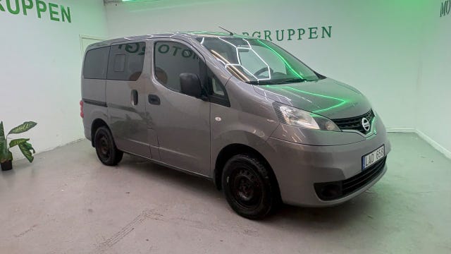 Nissan NV200 2011