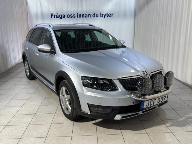 Skoda Octavia Scout 2016