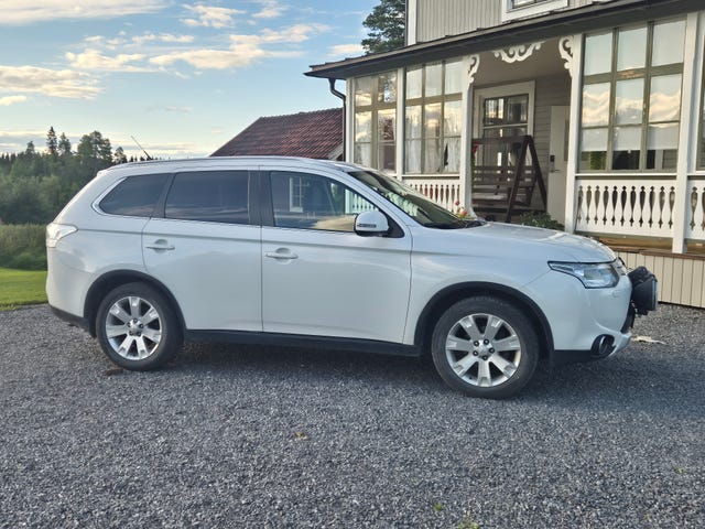 Mitsubishi Outlander 2014