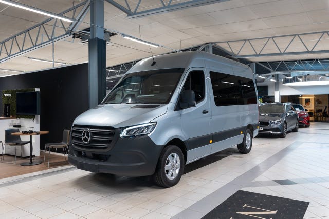 Mercedes-Benz Sprinter 319 2025