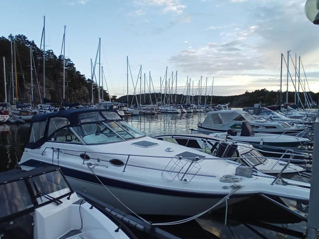 SEA RAY 270 SUNDANCER TILL HÖSTPRIS    FINANSIERING