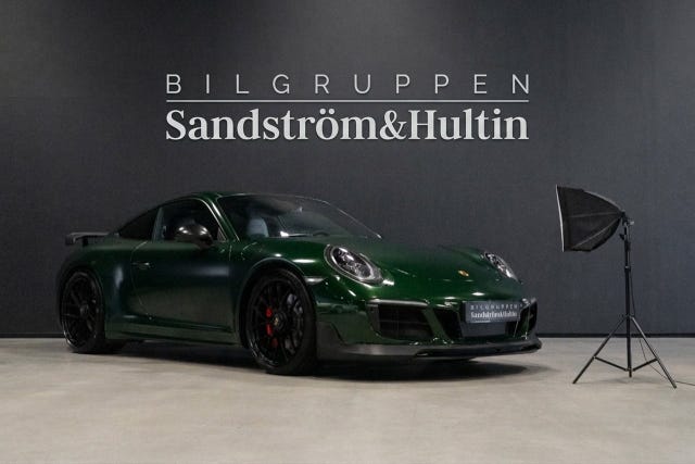 Porsche 911 Carrera 4 GTS 2019