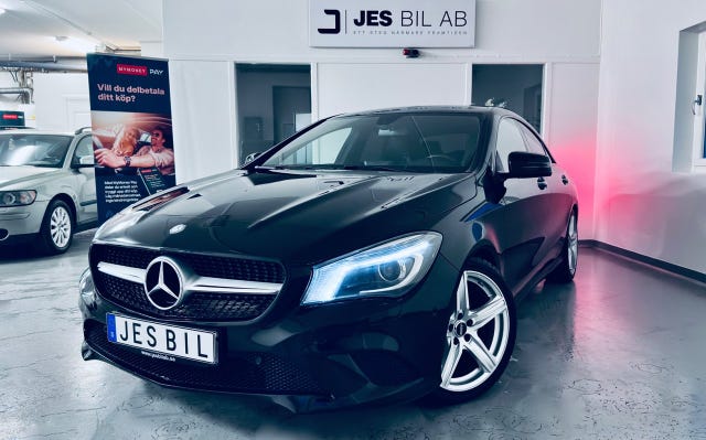 Mercedes-Benz CLA 180 2015