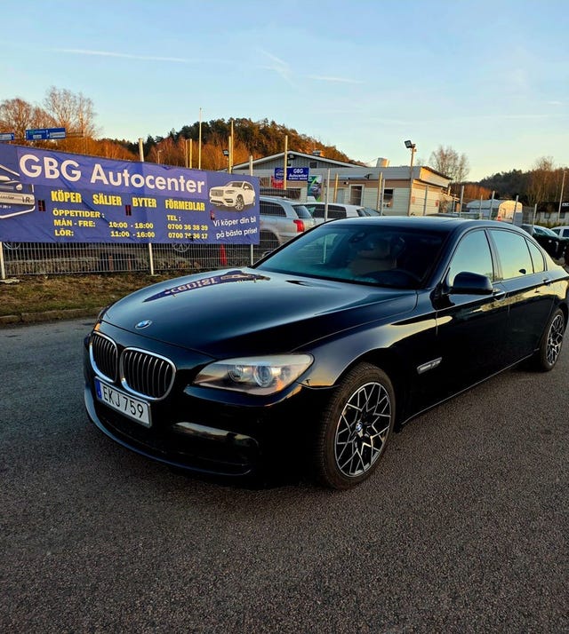 BMW 750Li 2011