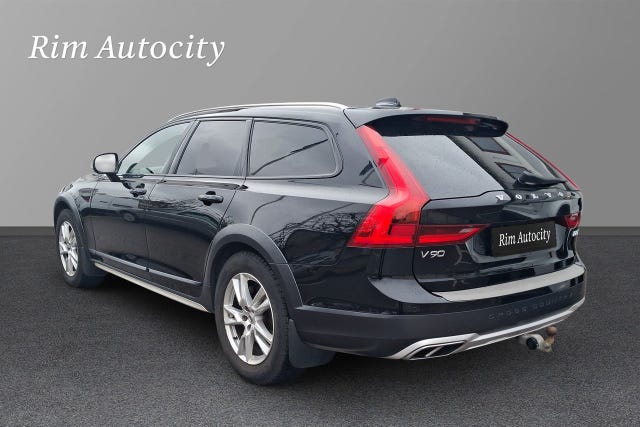 Volvo V90 Cross Country 2018 – bild 4