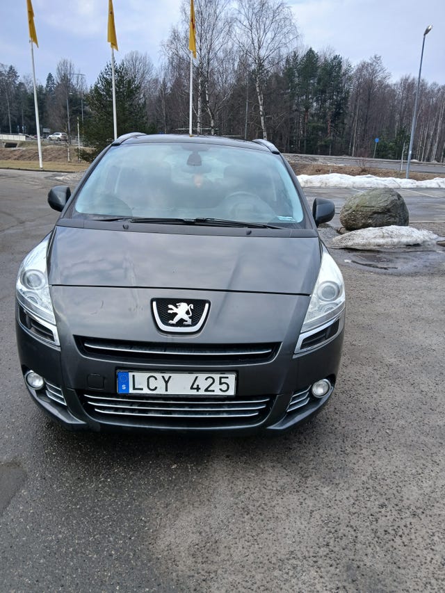 Peugeot 5008 2010