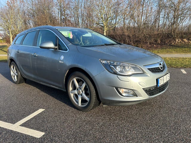 Opel Astra 2011