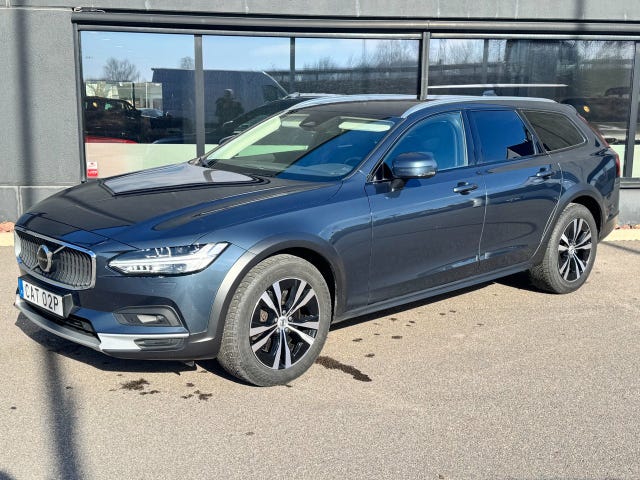 Volvo V90 Cross Country 2023