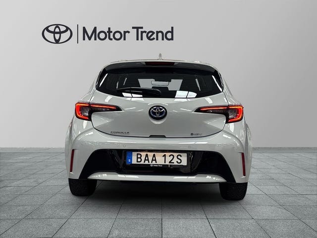 Toyota Corolla 2025 – bild 4