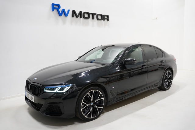 BMW 545e 2021