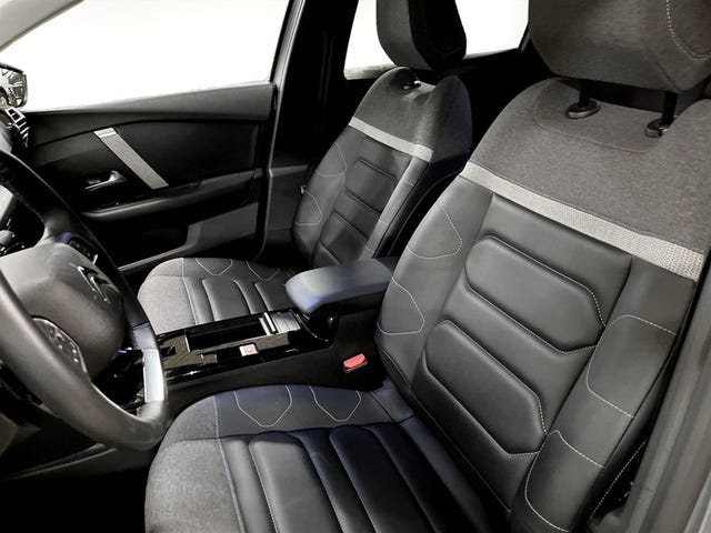 Citroen C4 X 2023 – bild 4