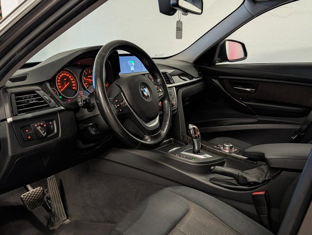 BMW 320 2012 – bild 3